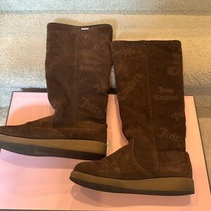 Juicy Couture Juice Couture Angel Logo Boots Suede in color fudge